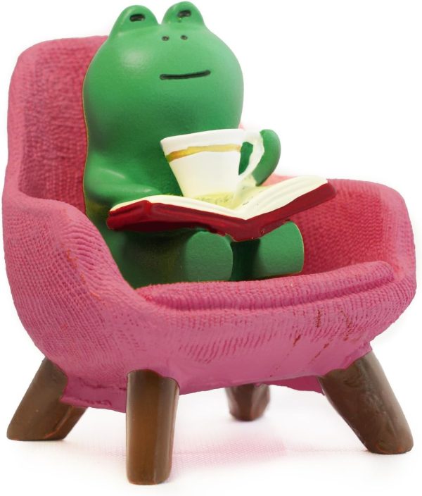 Miniature Frog Figurines Desk Decor, Funny Frog Statue Home Office Frog Decoration, Cute Frog Fairy Garden Resin Decorations, Small Frog Statues Gifts Ornaments Frog Lovers(Pink Sofa)